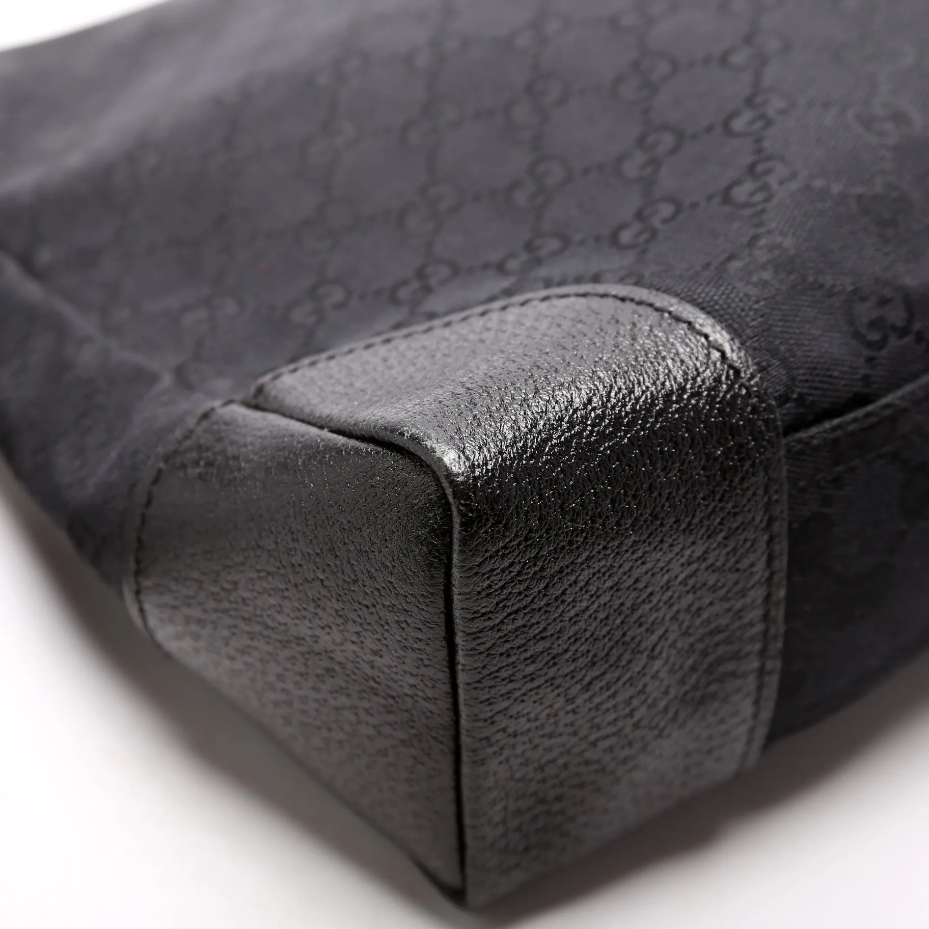 11054 GG Canvas Joy Messenger Black