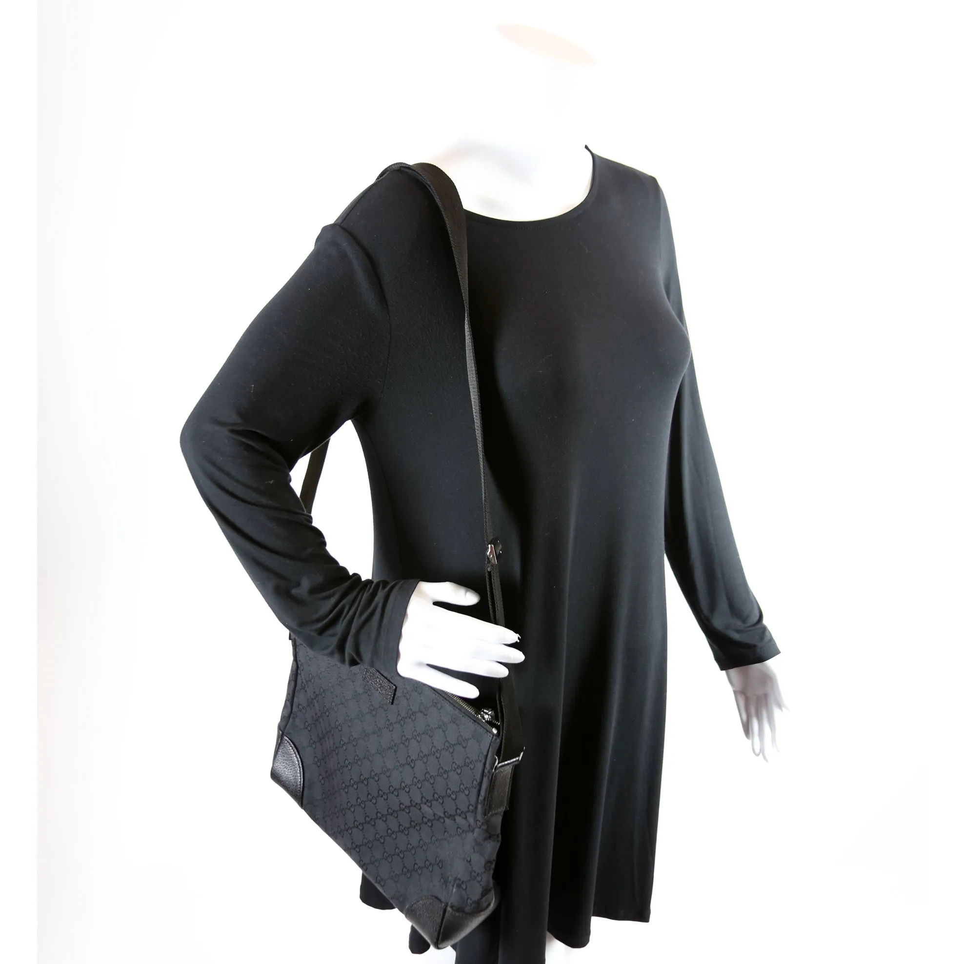 11054 GG Canvas Joy Messenger Black