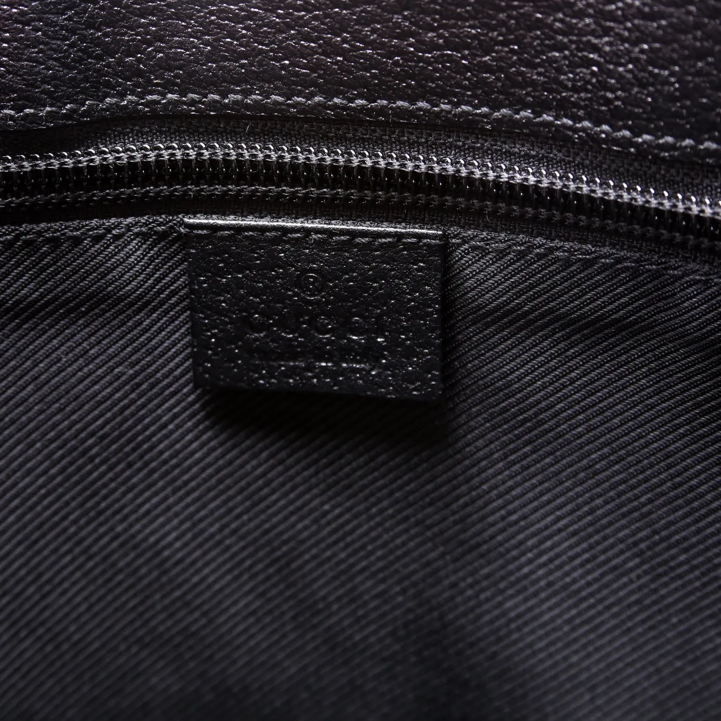 11054 GG Canvas Joy Messenger Black