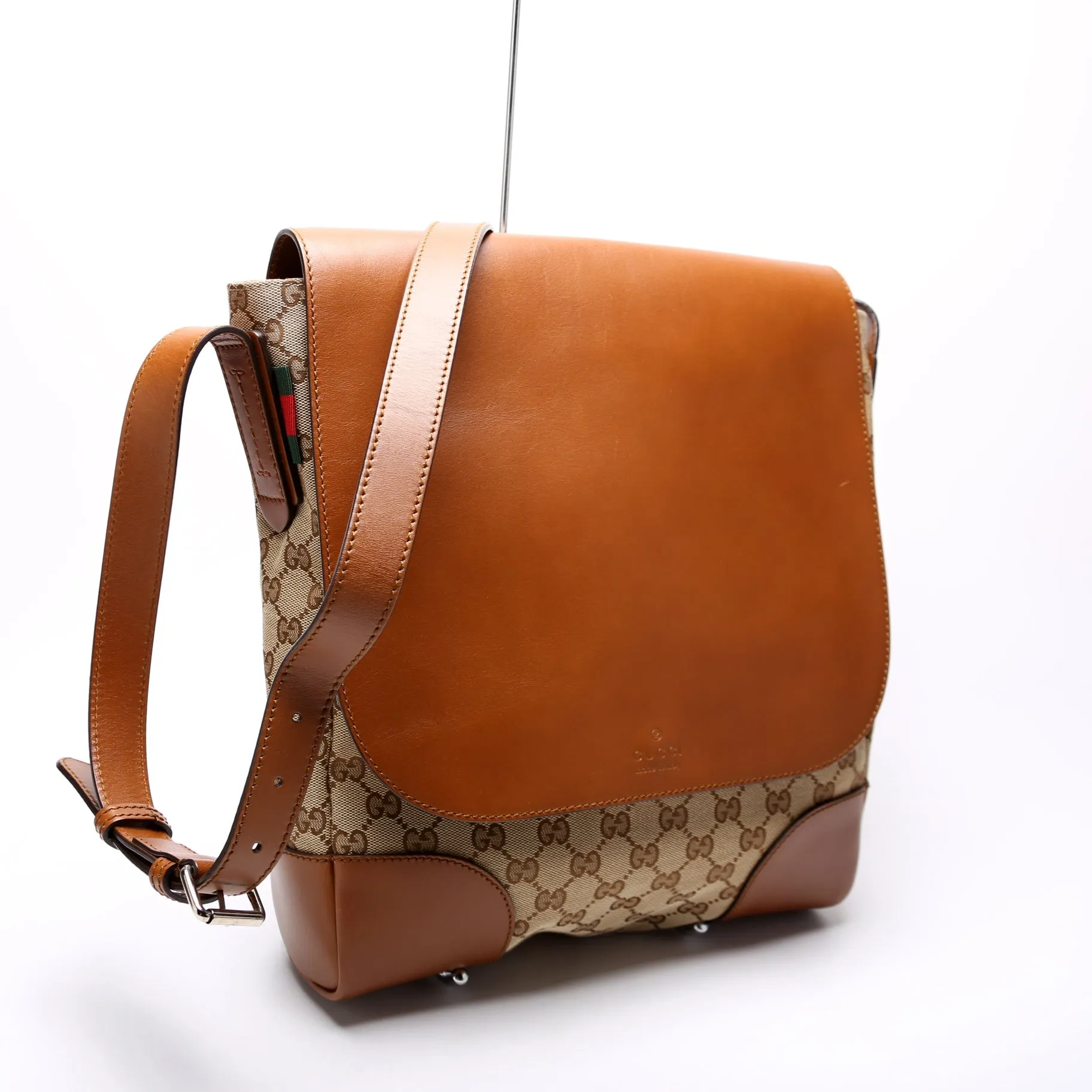 322077 GG Canvas Vertical Messenger