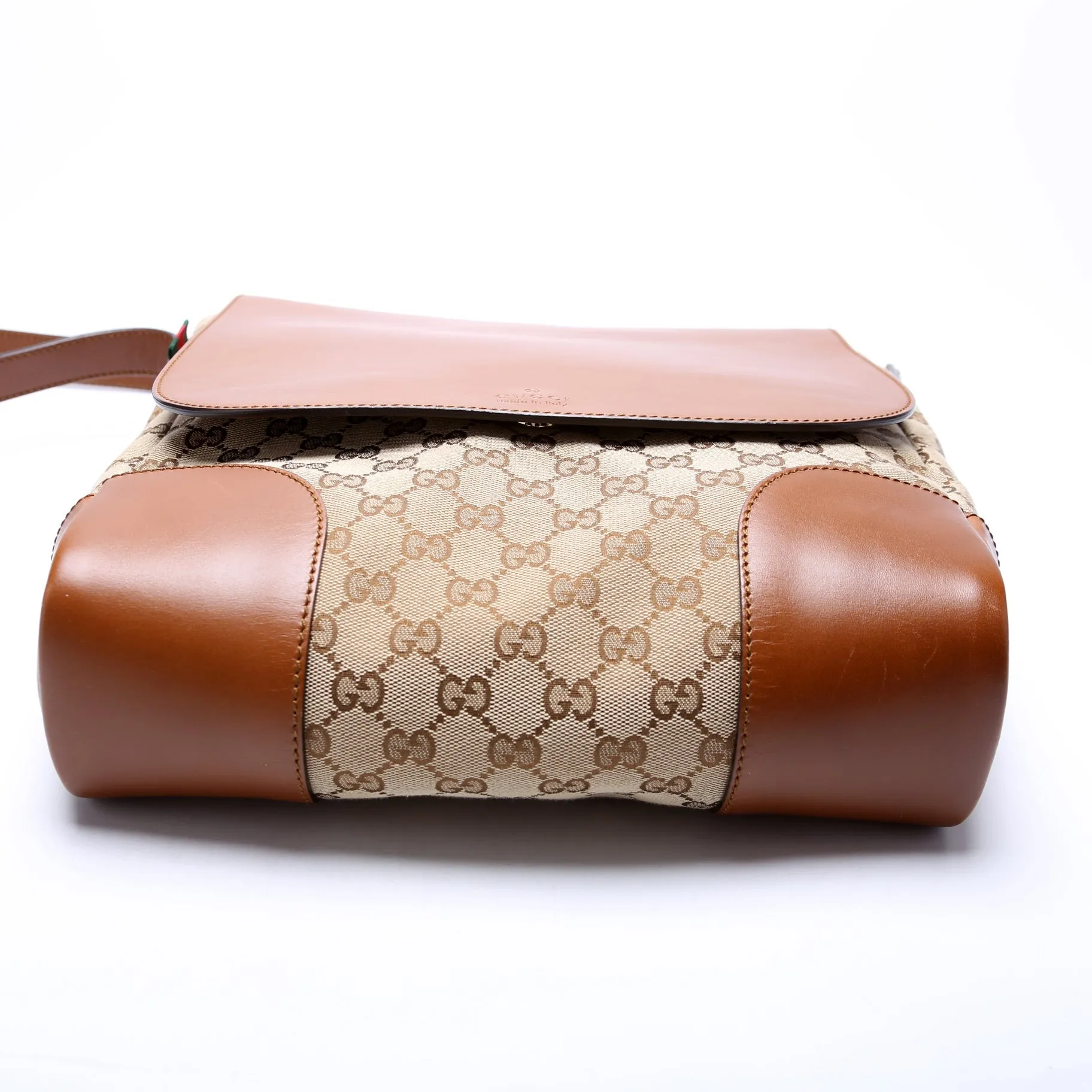 322077 GG Canvas Vertical Messenger