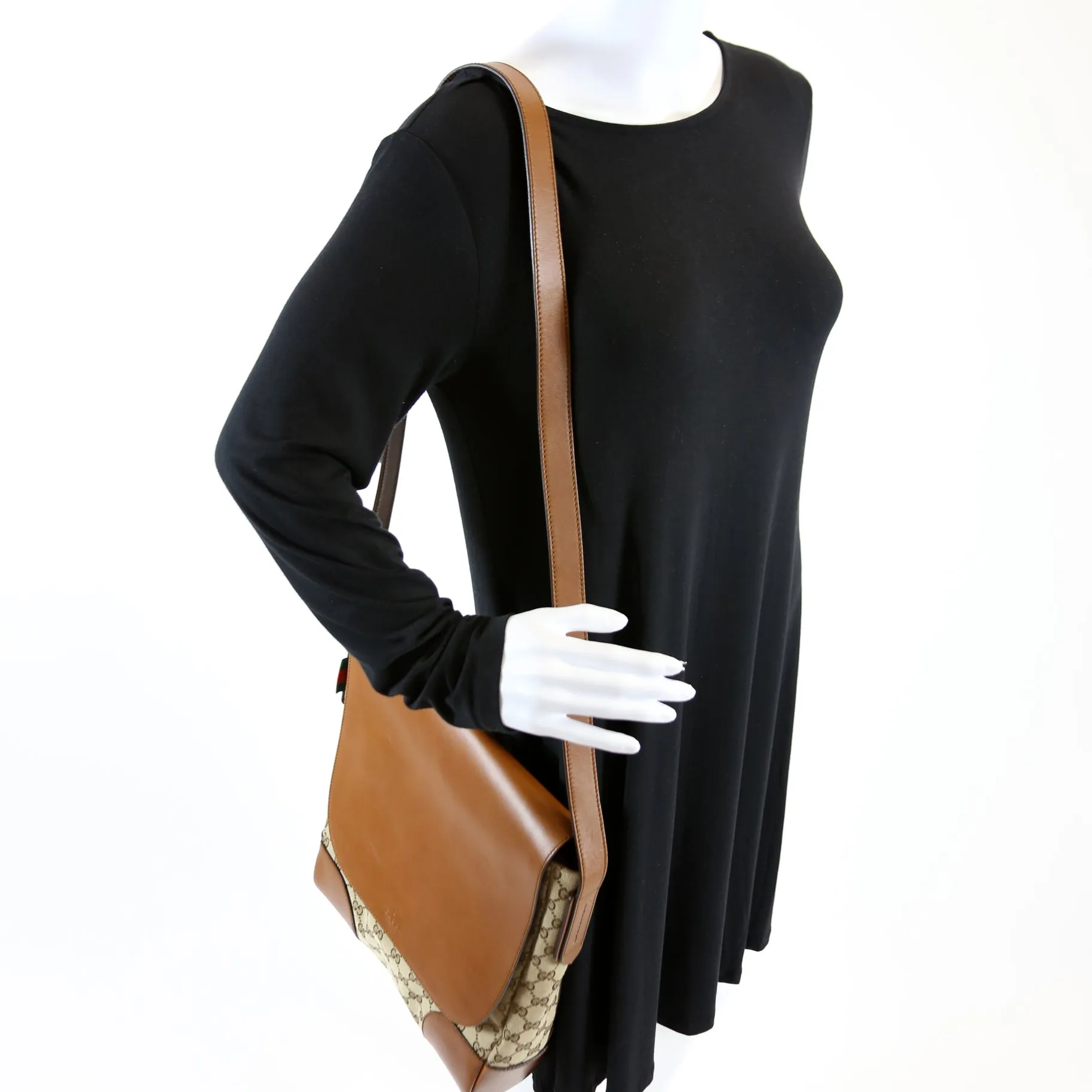 322077 GG Canvas Vertical Messenger