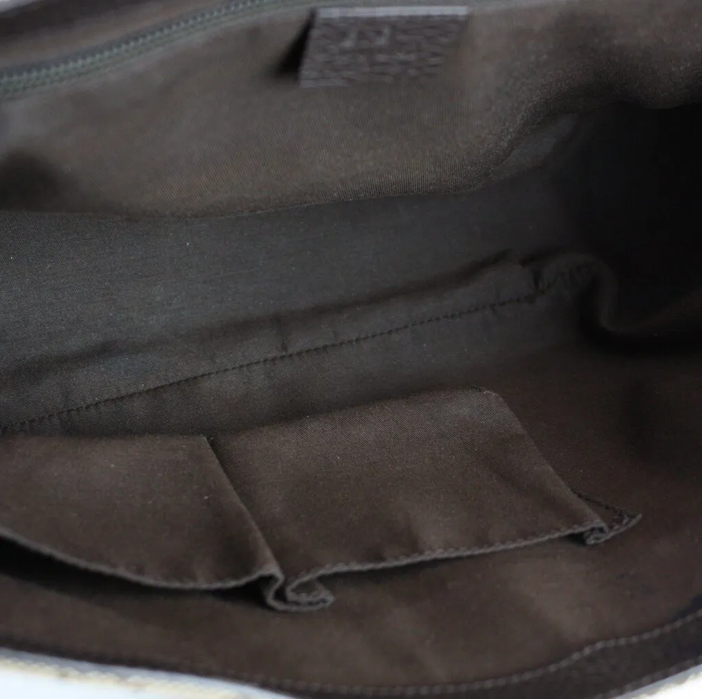 449171 GG Canvas Messenger