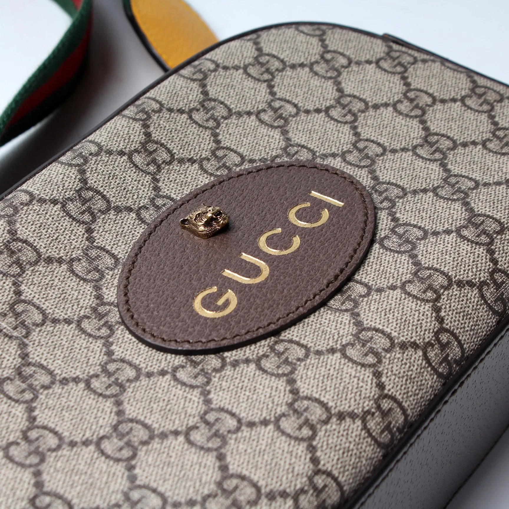 476466 GG Supreme Messenger