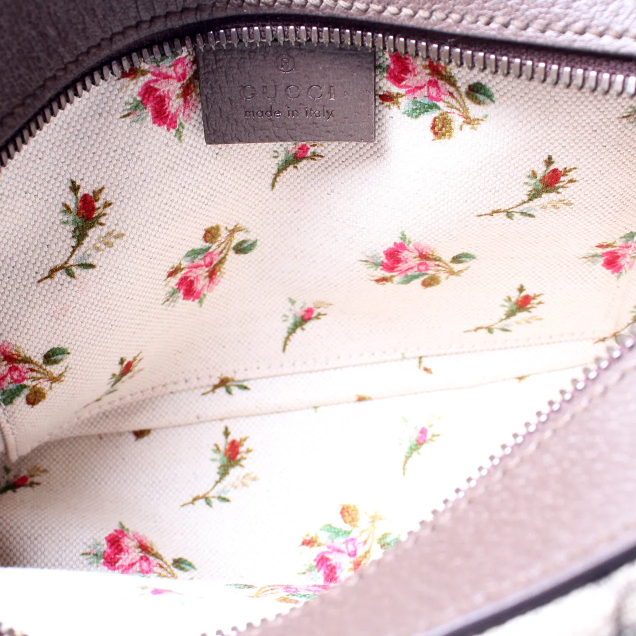476466 GG Supreme Messenger