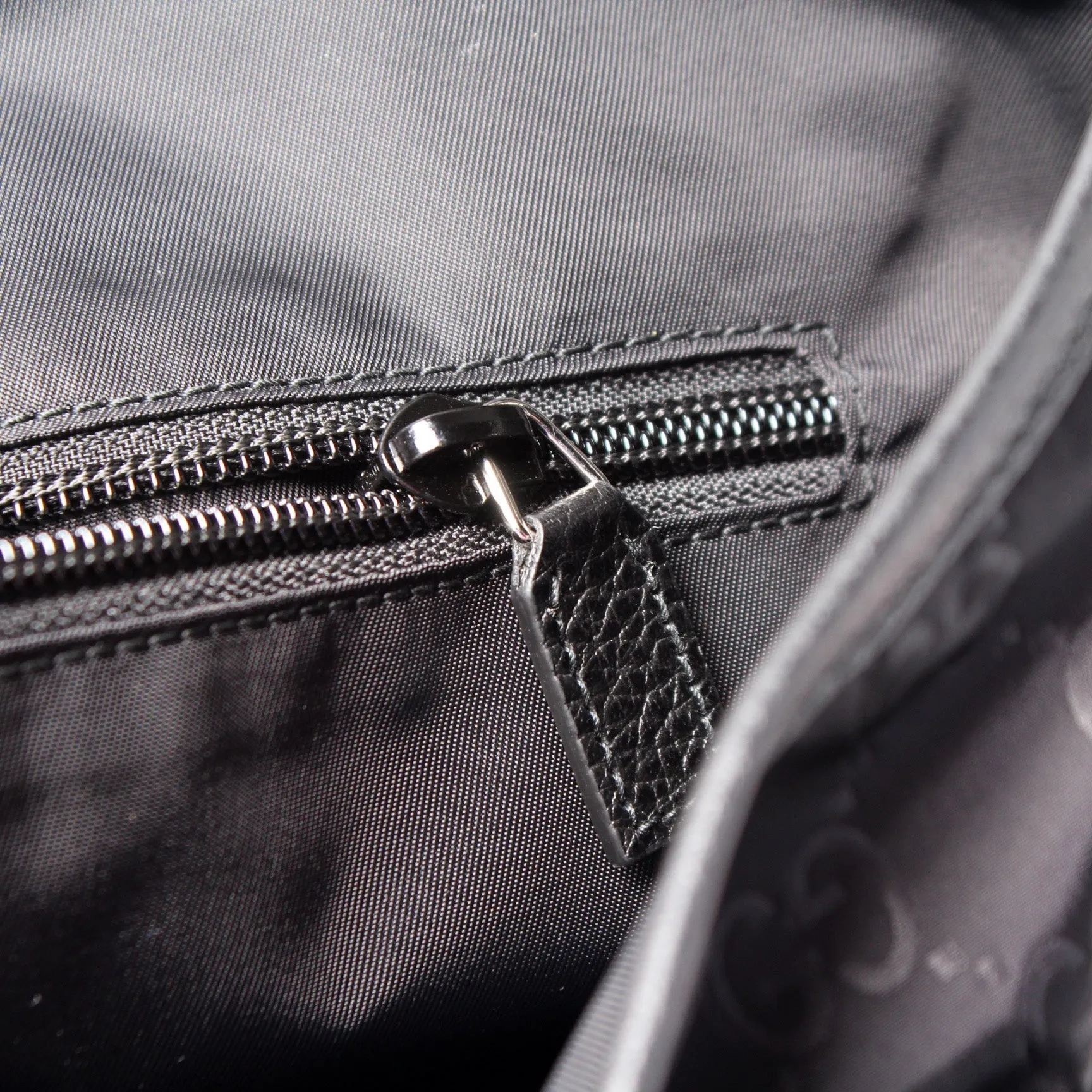 510334 GG Nylon Messenger