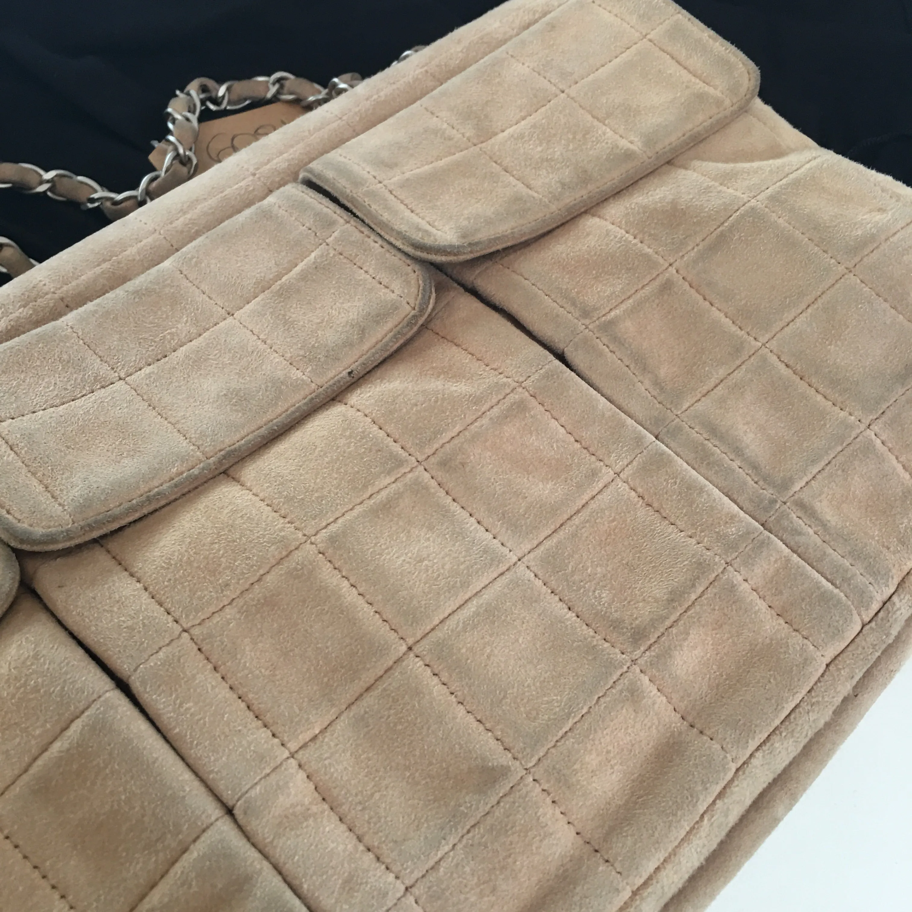 CHANEL 2.55 Shoulder Bag in Beige Suede