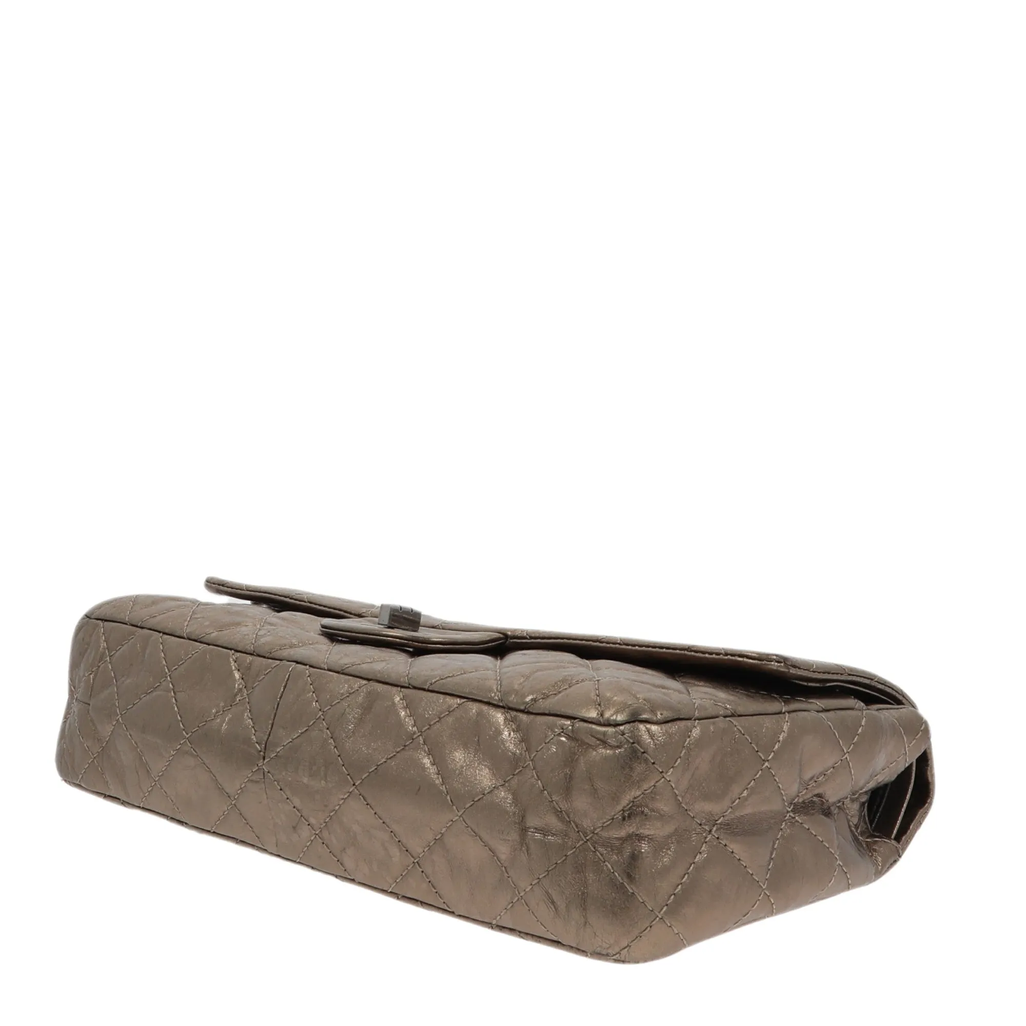 CHANEL 2.55 Shoulder Bag in Metallic Leather