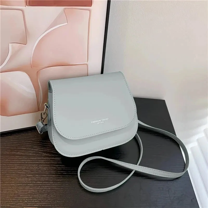 Yogodlns Vintage Saddle Crossbody Bag - Timeless Elegance in Every Stitch